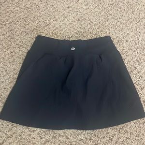 SOLD‼️‼️‼️size 4 lululemon tennis skirt